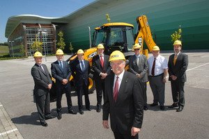 Новый логистический центр JCB